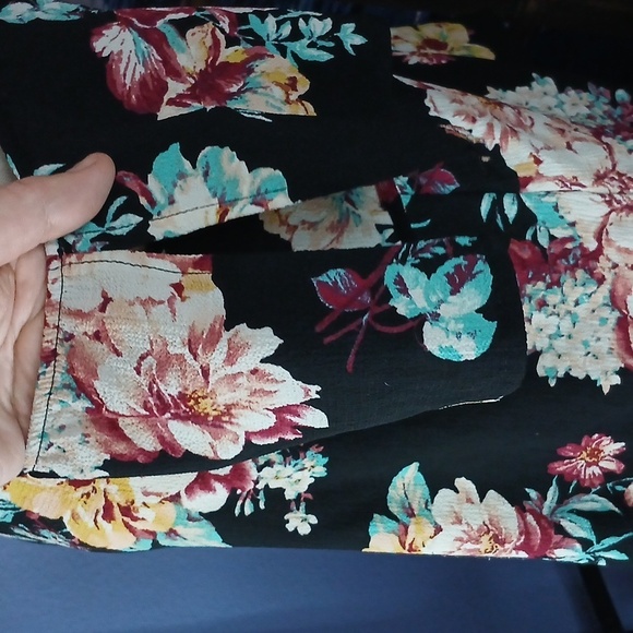 Lilly black cold shoulder blouse size small - Picture 12 of 16